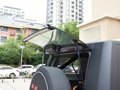 2020款 2.0T 自动四驱城市猎人版至尊型