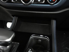 2020款 2.0T 自动四驱城市猎人版至尊型