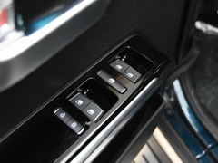 2020款 2.0T 自动四驱城市猎人版至尊型