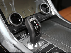 2021款 3.0 L6 耀黑版