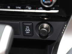 2020款 3.0L 豪华版
