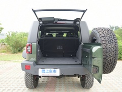 2020款 2.3T 自动四驱雨林穿越版