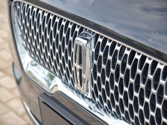 2020款 3.0T V6 四驱行政版
