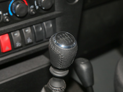 2020款 2.4T 方门 硬顶 