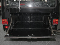 2020款 2.4T 方门 硬顶 