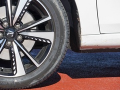 2020款 620km 智享版