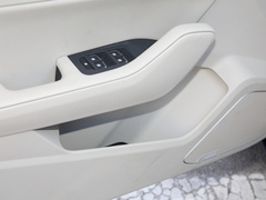 2020款 1.8T 自动智联旗领版