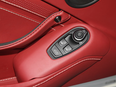 2020款 4.0T V8 Volante