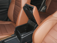 2021款 240TURBO CVT四驱豪华版