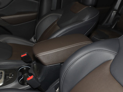 2020款 2.0L 两驱经典运动版
