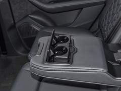 2024款 4.0 TFSI 暗夜骑士版