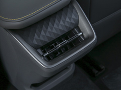 2020款 1.5T 手动智耀豪华型