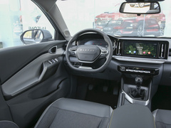 2020款 1.5T 手动智耀豪华型