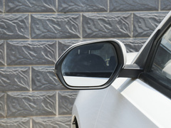 2020款 1.5L 手动智耀精英型