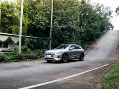 2021款 50 quattro 豪华型