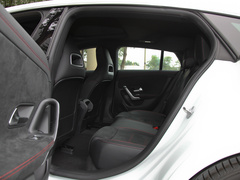 2020款 CLA 200 猎跑车