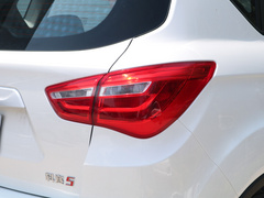 2021款 1.6L 手动尊享型