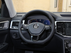 2020款 改款 330TSI 两驱豪华版
