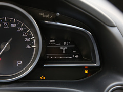2021款 2.0L 自动两驱蓝天领先版