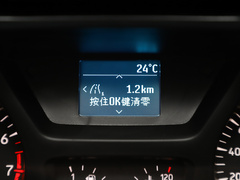 2019款 2.0T汽油多功能商用车短轴低顶6座 