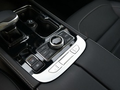 2020款 2.0T 自动四驱致敬2020版至尊型