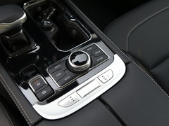 2020款 2.0T 自动四驱致敬2020版至尊型