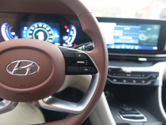 2021款 1.8L CVT尊贵版LUX