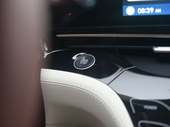 2021款 1.8L CVT尊贵版LUX