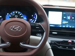 2021款 1.8L CVT尊贵版LUX