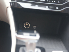 2021款 1.8L CVT尊贵版LUX