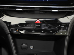 2021款 1.8L CVT尊贵版LUX