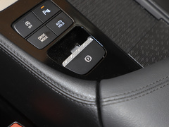 2021款 1.8L CVT尊贵版LUX