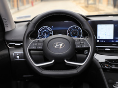 2021款 1.8L CVT尊贵版LUX