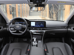 2021款 1.8L CVT尊贵版LUX