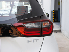 2021款 1.5L CVT潮启版