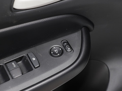 2021款 1.5L CVT潮启版
