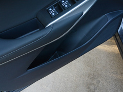 2021款 2.0T 自动旗舰型