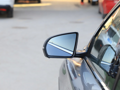 2020款 1.5T 自动旗舰型