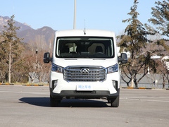 2020款 2.0T AMT运杰版前驱后单胎短轴中顶6座