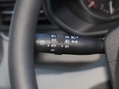 2020款 2.0T AMT运杰版前驱后单胎短轴中顶6座