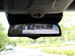 2021款 1.5T 两驱潮先锋