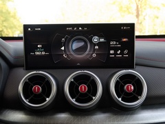 2021款 1.5T 两驱潮先锋