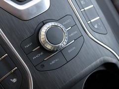 2021款 1.5T 两驱潮先锋