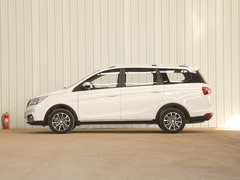 2021款 1.5L 手动时尚型 7座