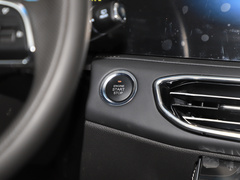 2020款 1.5T 手动影趣版 5座