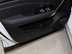 2020款 1.5T 手动影趣版 5座