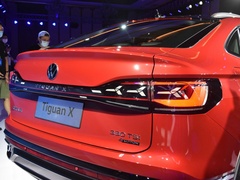 2021款 330TSI 两驱旗舰版