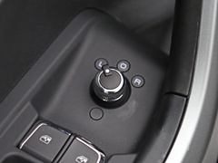 2021款 1.6T 自动质越版