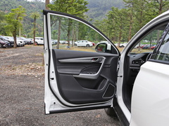 2021款 1.6T 自动质越版