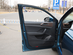 2021款 330TSI 四驱旗舰版